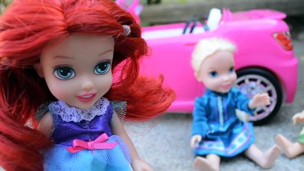 NAUGHTY Anna And Elsa Toddlers Draw On Moms Car! - Toddler Anna And Elsa