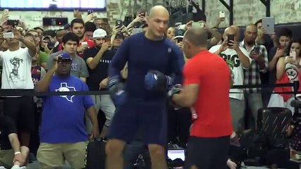 Junior Dos Santos gives wide-ranging interview at UFC 211 Workout Day | UFC 211