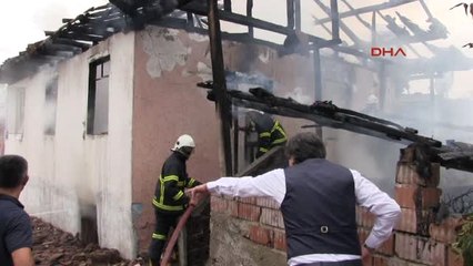 Tokat Erbaa'da Tek Katlı Ev Yangında Kül Oldu