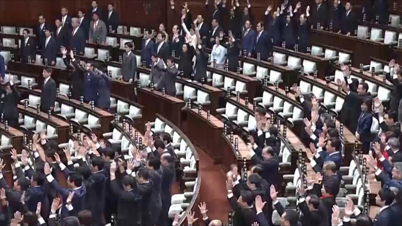 حل البرلمان الياباني وإجراء انتخابات مبكرة