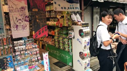 Kyotos Stairway to Shopping Madness