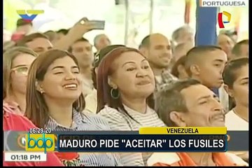 Venezuela: Nicolás Maduro pide a militares "aceitar" fusiles