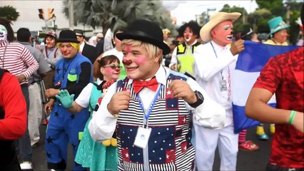 Clowns parade in El Salvador's capital for Festival of Laughter