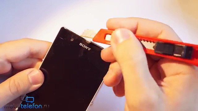 как снять заводскую пленку с телефона. пузыри на пленке телефона. как снять защитную пленку с телефона. снятие плёнки телефона. транспортировочная пленка с экрана айфона.