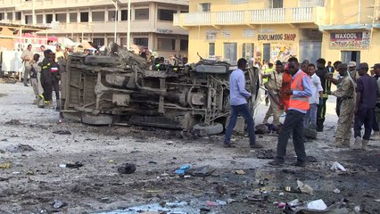 Carro-bomba mata ao menos sete pessoas na Somália