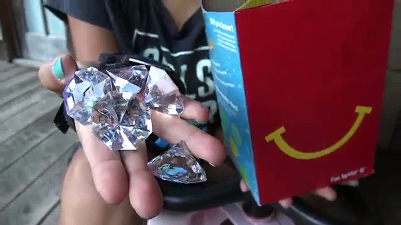 BAD KIDS STEAL MCDONALDS HAPPY MEAL & GO TO JAIL! Toys To See Family Fun Kids Video IRL