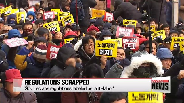 Gov't scraps two anti-labor regulations, including easier layoffs