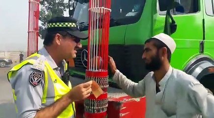 What Happens When a Driver Making Deal with KPK Police