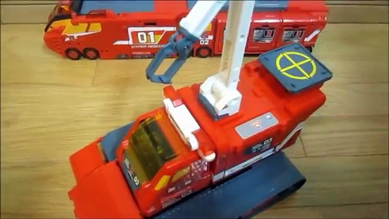 トミカ　ハイパーレスキュー1号と2号と3号　三体合体！