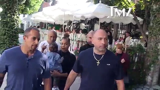 Janet Jackson Cradles Son Eissa While Dodging Verbal Abuse Report _ TMZ-mOqknIPueAc