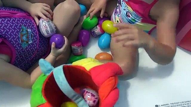 Giant Inflatable Unicorn Pool Toy | Fun in the Swimming Pool | Kids playing in water