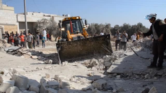 Savaş Uçakları Batı Halep'i Bombaladı: 3 Ölü- Bombardıman Sebebiyle Batı Halep'te Cuma Namazı...