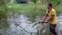 fishing videos 2017 , Fishing with Electricity in Cambodia , khmer Fishing , amazing catching fish