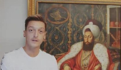 Mesut Özil'den büyük gaf
