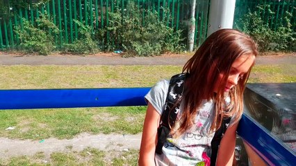 Late For School ! Catching the Bus SKIT-2fm1yBl7Diw