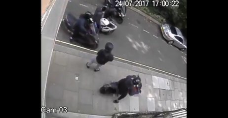 Désaccords entre ses hommes.