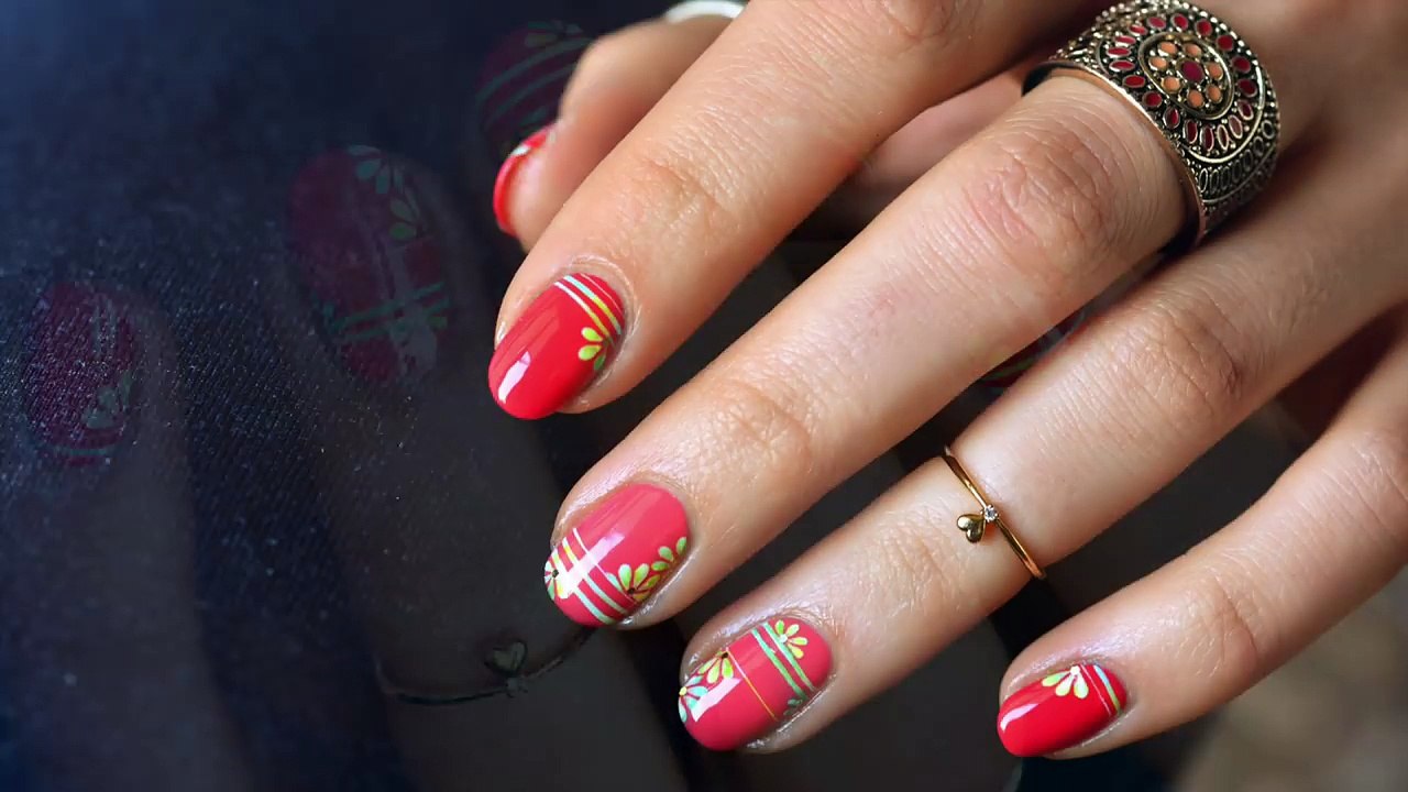 Tuto nail art débutants  - fleurs & géométrie-iAj90naz5eA