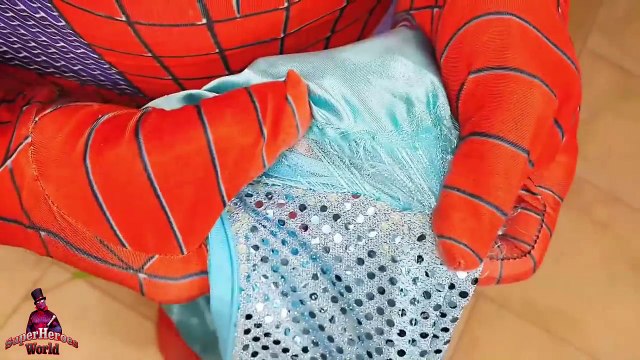 Frozen Elsa DRESS SHOPPING! ELSAS DRESS IS MISSING! Spiderman vs Catwoman Joker Fun Super