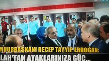 Cumhurbaşkanı Recep Tayyip Erdoğan milli takım soyunma odasında