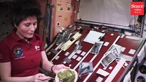 Uzay istasyonunda dürüm keyfi