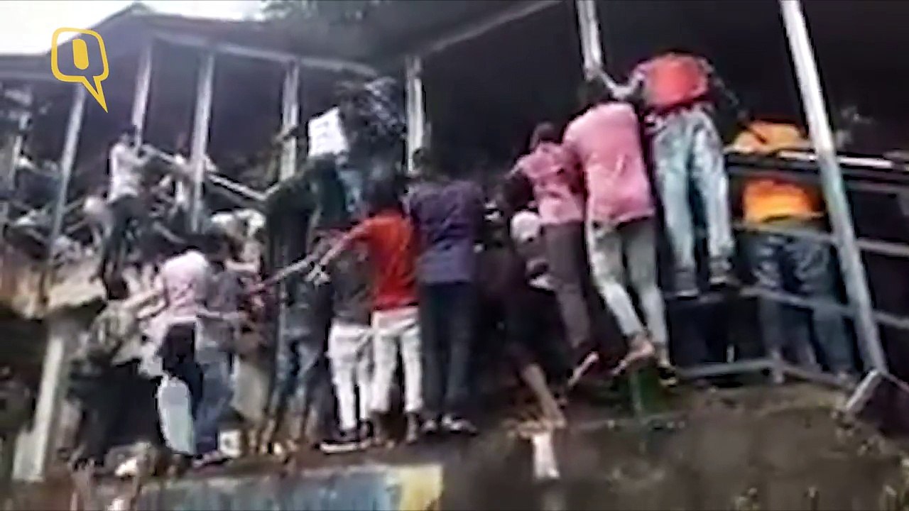 15 Dead In Stampede At Mumbai Prabhadevi Railway Station
