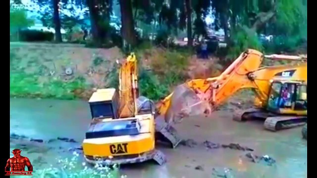 awesome stuck in deep mud compilation of heavy construction equipment in the world