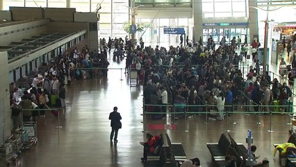 "긴 연휴동안 여행을 떠나요"...인천 공항 '북새통' / YTN
