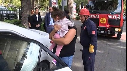 Anahtarı Araç İçinde Unutan Annenin Zor Anları