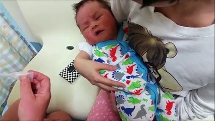 Day43 - Wilson Baby Gets His First Vaccine Shots at 6 Weeks (Complete Process)