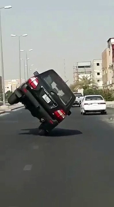 Driving Car Air-Viral video-kuwait