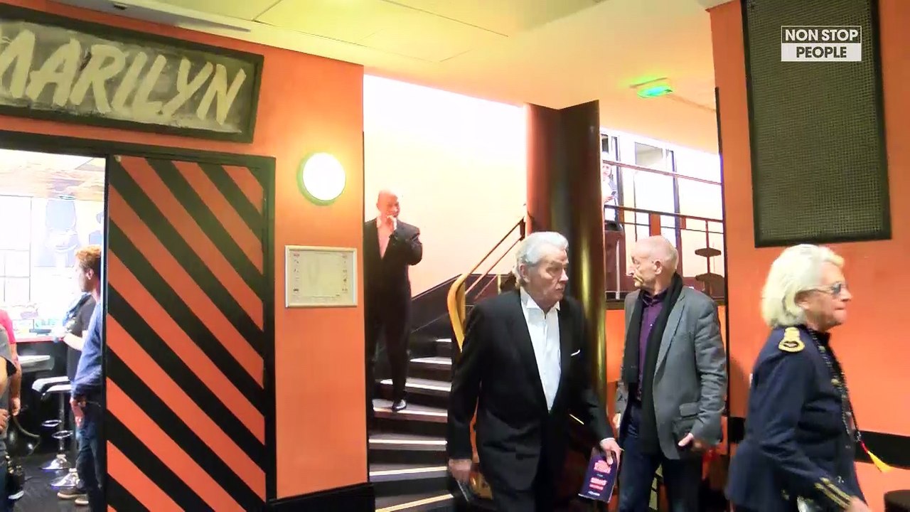 Alain Delon hospitalisé : L’acteur donne des nouvelles de son état de santé