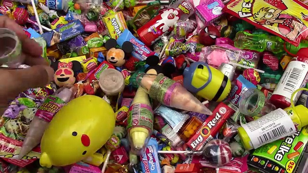 Humpty Dumpty Nursery Rhymes with A lot of Candy - Learn Colors with New Lollipops Party in My Tummy