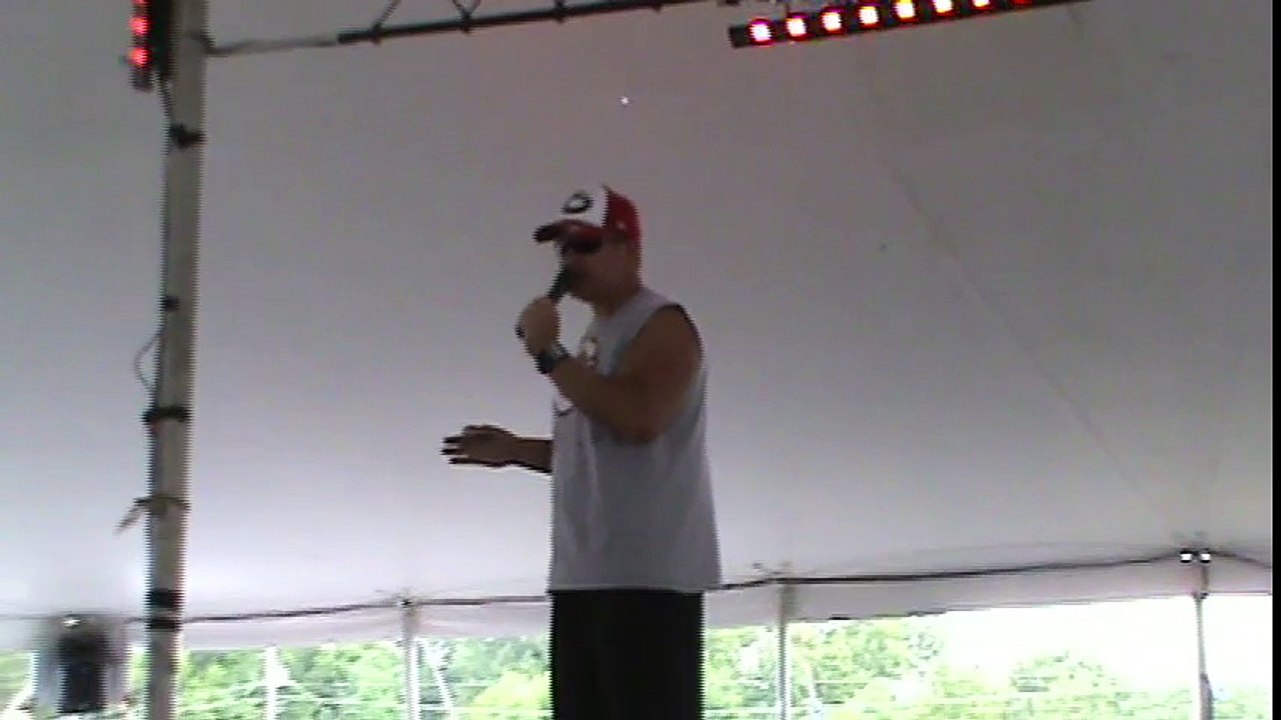 Chris Wilson sings 'Sweet Angeline' Elvis Week 2015