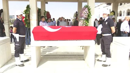 Eski Bakanlardan Eren, Son Yolculuğuna Uğurlandı