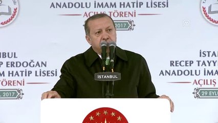 Cumhurbaşkanı Erdoğan: "Bazı Öğretmenlerimiz Bize 'Ölü Yıkayıcısı mı Olacaksınız' Derdi"