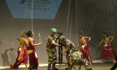 Meriahnya Pagelaran Wayang Jelang HUT ke-72 TNI