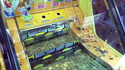 BOULDERS DOZERS at Chuck E. Cheeses - Coin Pusher