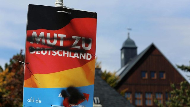 «Осси» и АдГ: против мигрантов или против «Весси»?