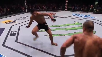 Eddie Alvarez explains what he learned from fighting Conor McGregor | UFC 211