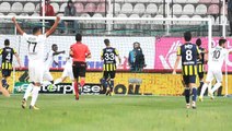 Fenerbahçe 9 Kişi Kaldığı Maçta Akhisarspor'a 1-0 Yenildi