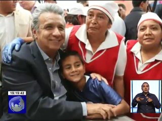 Presidente Lenin Moreno compartió almuerzo con comerciantes