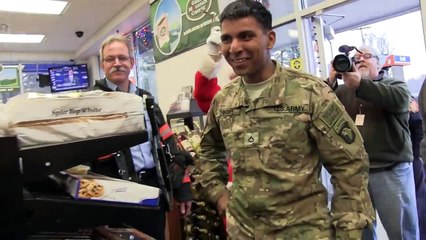 Soldier Surprises Parents and Comes Home for Christmas