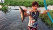 Creative Boy Using PVC Compound Bowfishing To Shoot Huge Fish - Easy PVC Compound Bowfishing