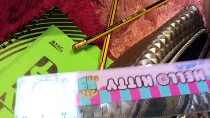 ‏ماذا في حقيبة تك  ‏شنطة ر يڤان✏️