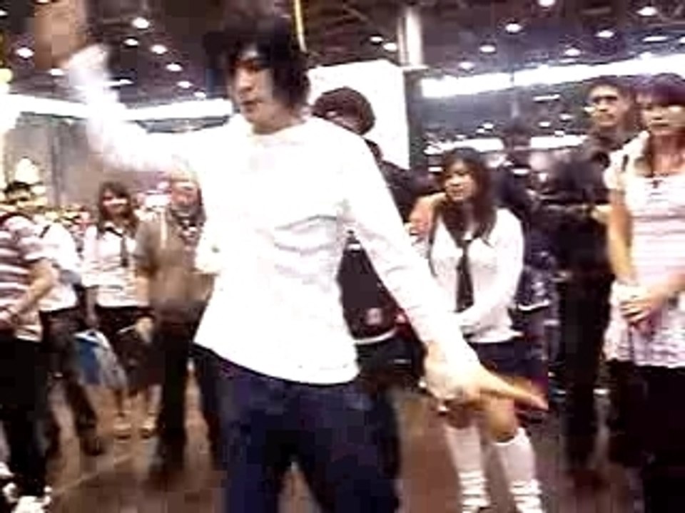 L dance a chibi