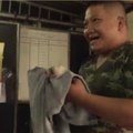 Asker, Ölen Yavru Köpeği Canlandırmak İçin Suni Teneffüs Yaptı