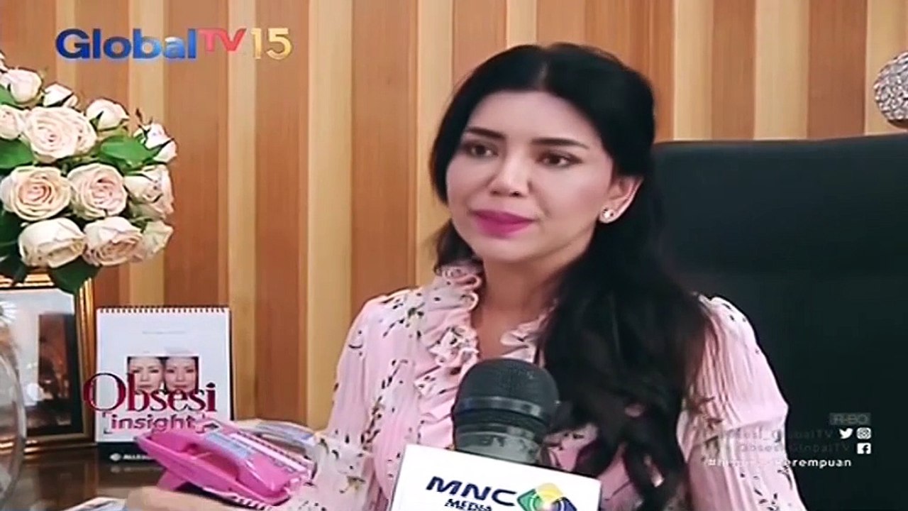 Wow! Lipstik Bertabur Kristal Swarovski Seharga Mobil
