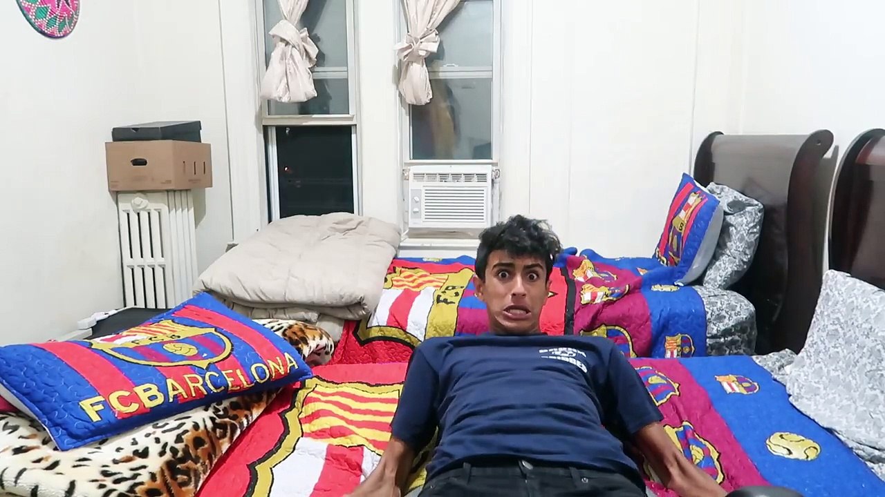 SCARY GOLDEN FREDDY FAZBEAR CALLED ME AT 3AM!! OMG SO CREEPY!!