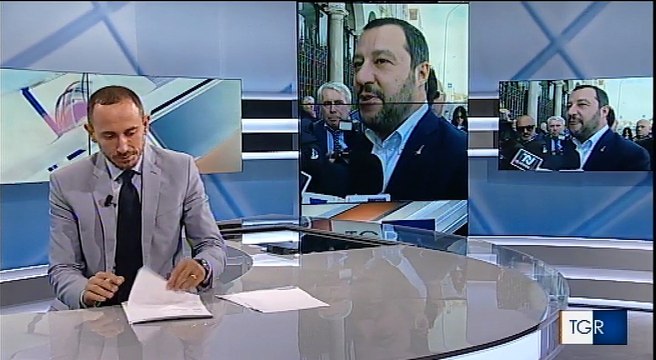 Matteo Salvini a Bari: In Puglia stop a tasse e immigrati