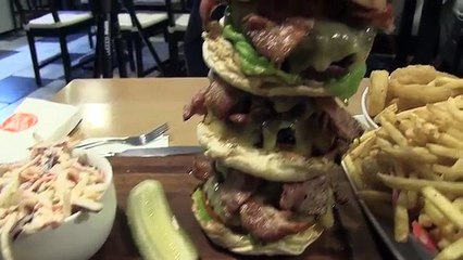 Big Daddy Burger Challenge @ Blacks Burgers!!